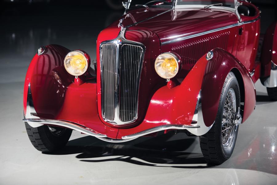 Детали экстерьера Amilcar Pegase G36 Boattail Roadster 1935 года  (фото 28 из 30)